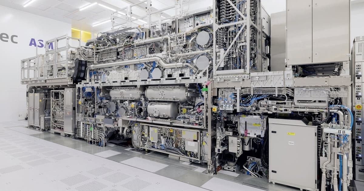 ASML enfrenta nueva presión mientras Washington apunta a más exportaciones de equipos de chips a China